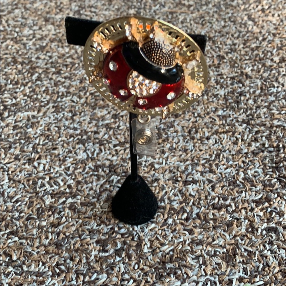 Pretty Ladybug 🐞 badge pull - Picture 6 of 7